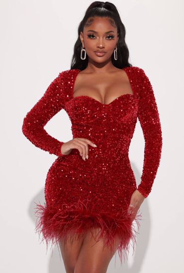 Picture of Beautiful dress in all its details and fabric
